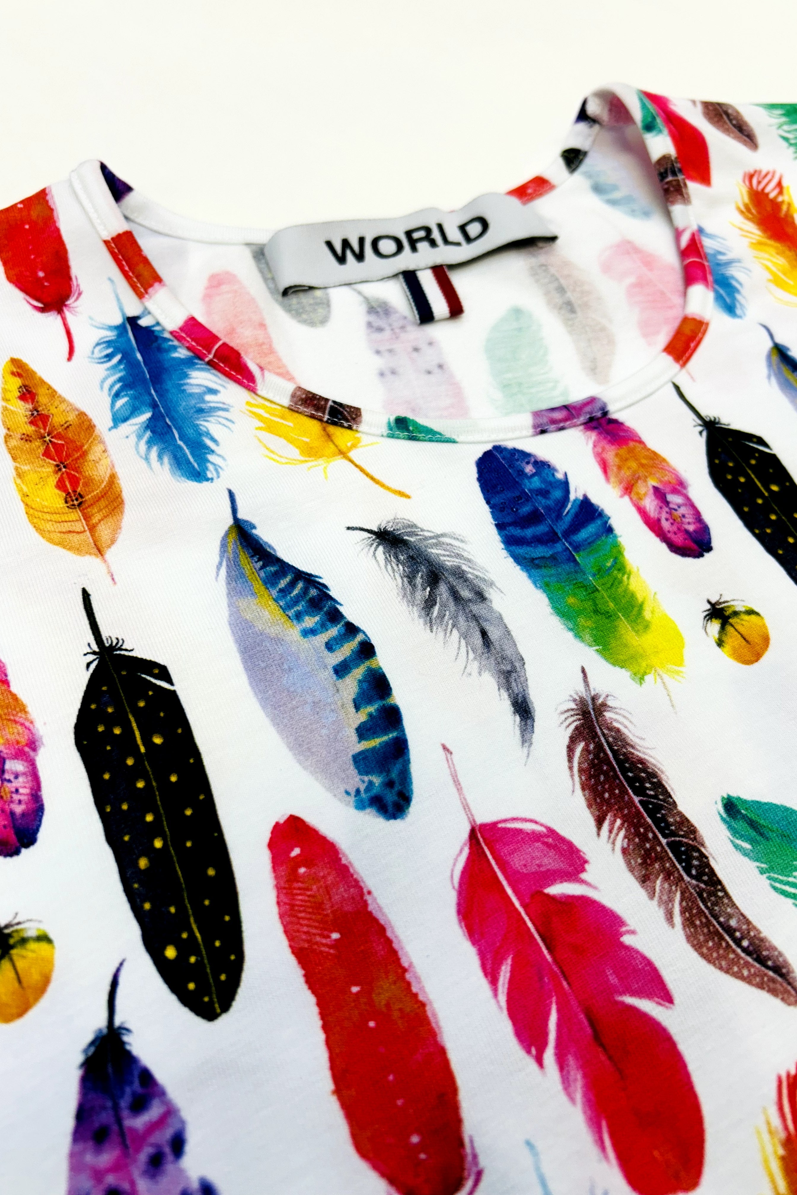 WORLD 5006 O'Keefe T-Shirt Feathers