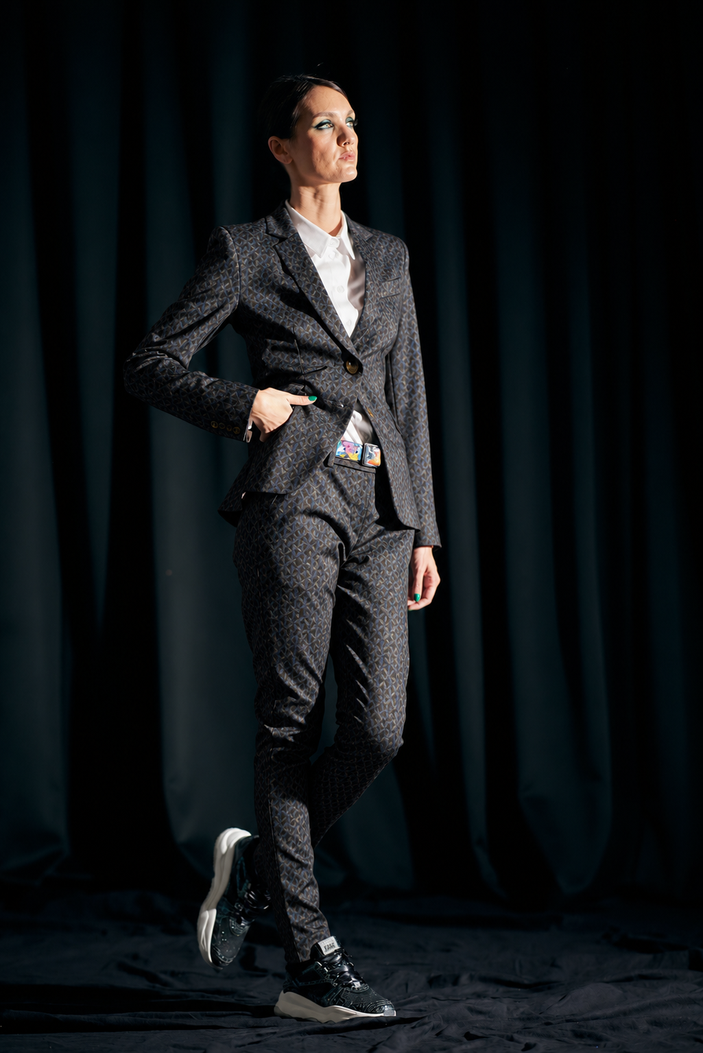 WORLD 5590  Almanak Blazer