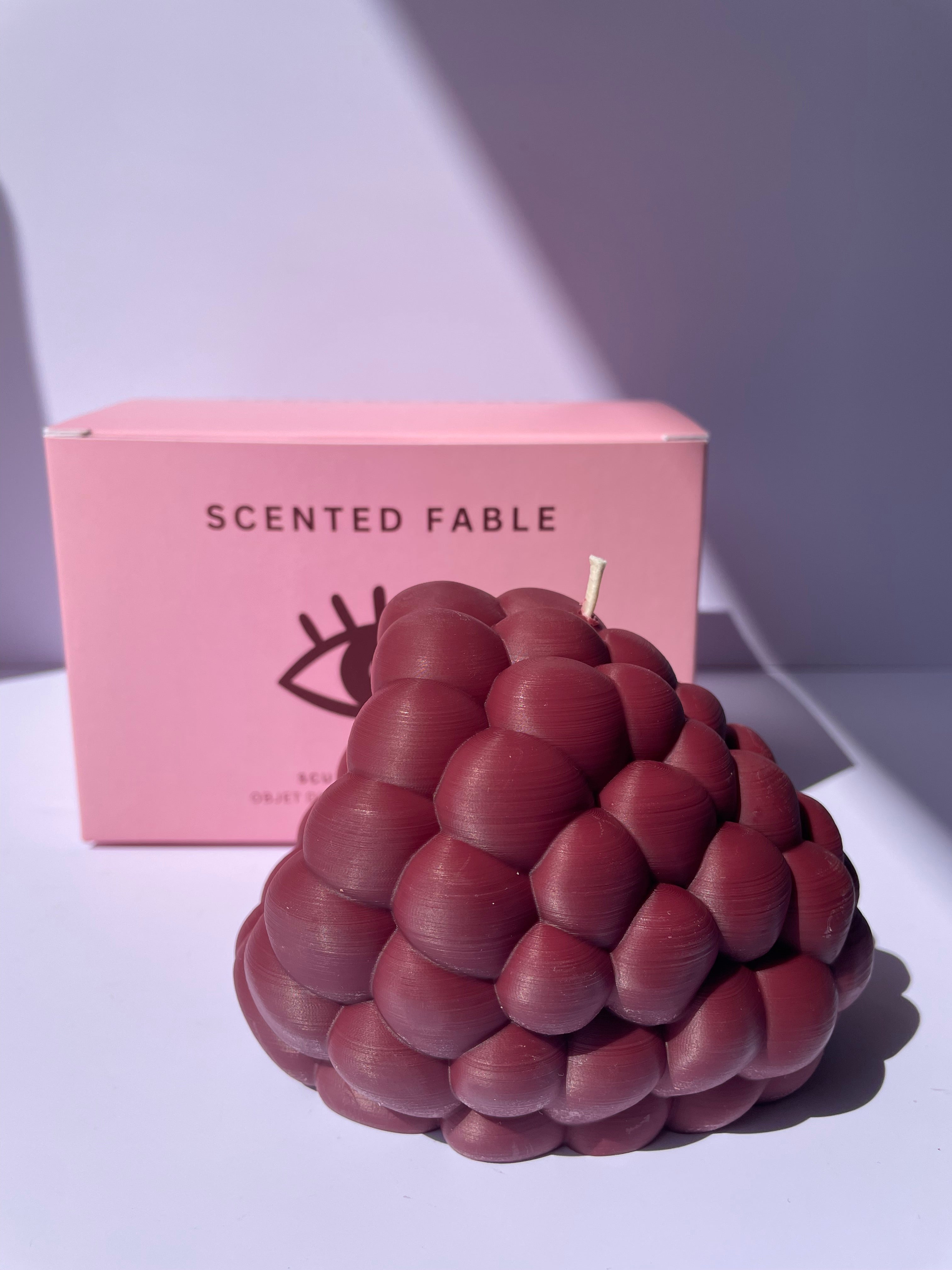 Scented Fable: The Giant Blackberry Candle