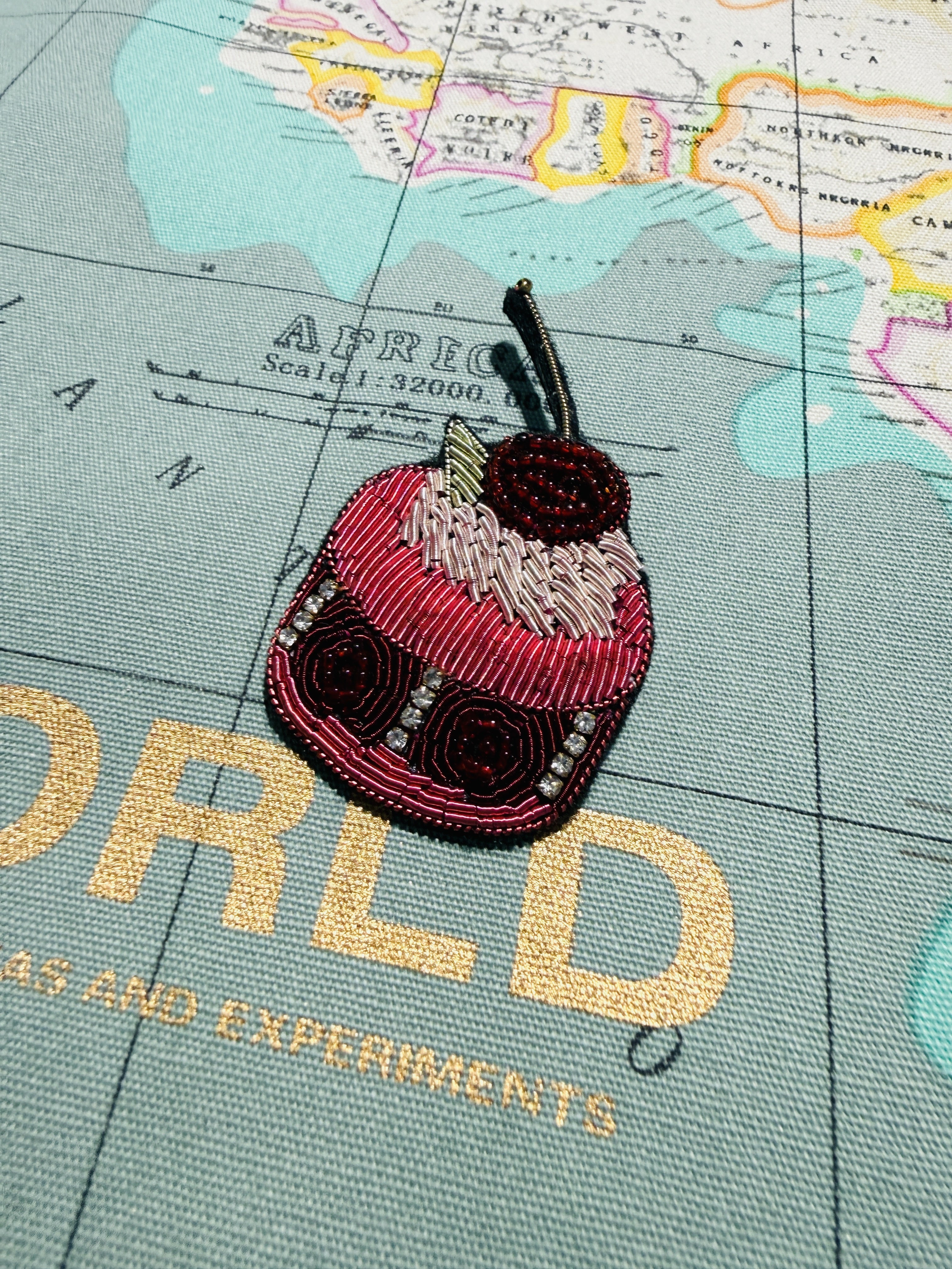 WORLD Bullion Brooch - Cupcake with my Cherry on Top