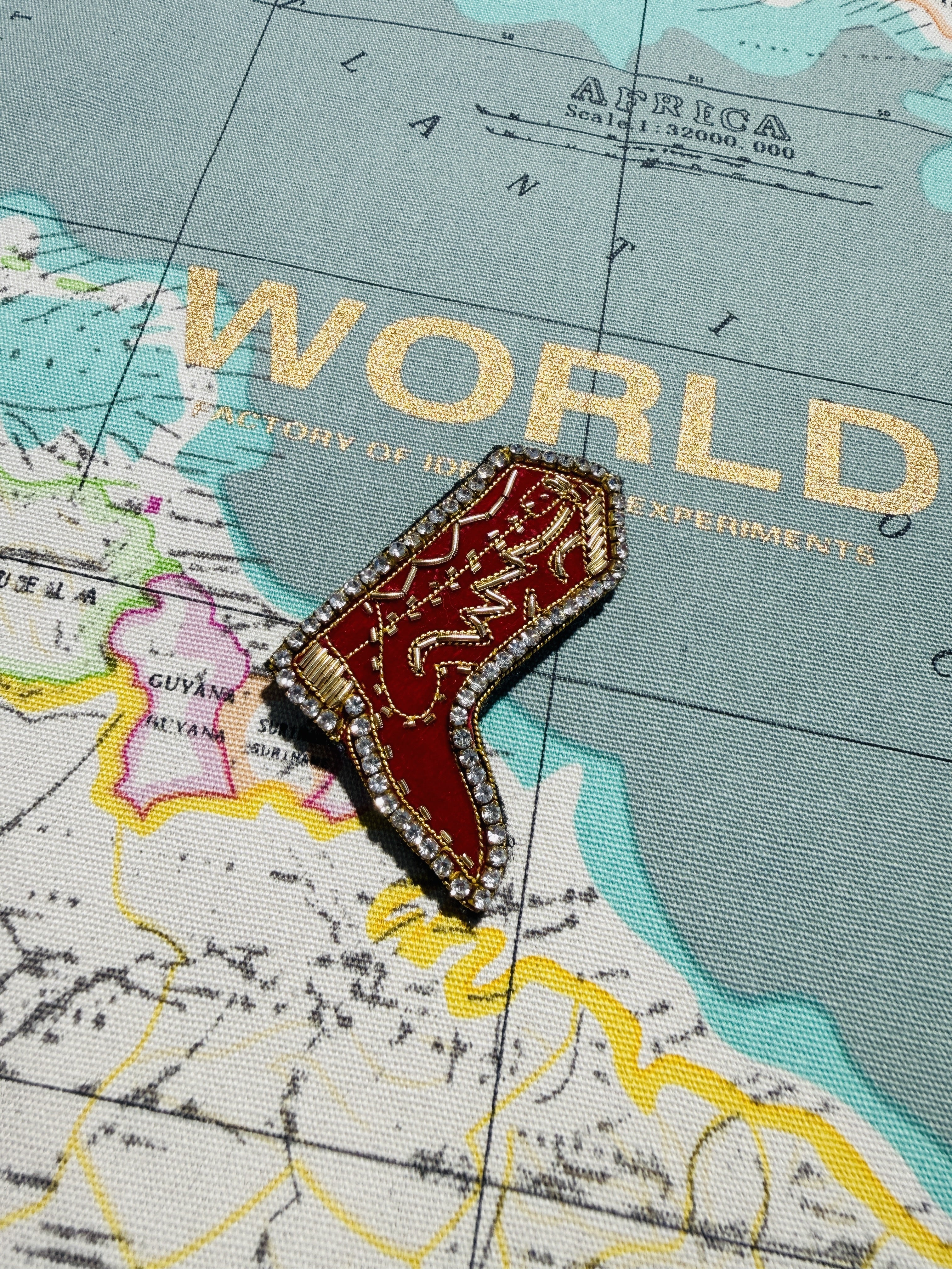 WORLD Bullion Brooch - Red Riding Boot