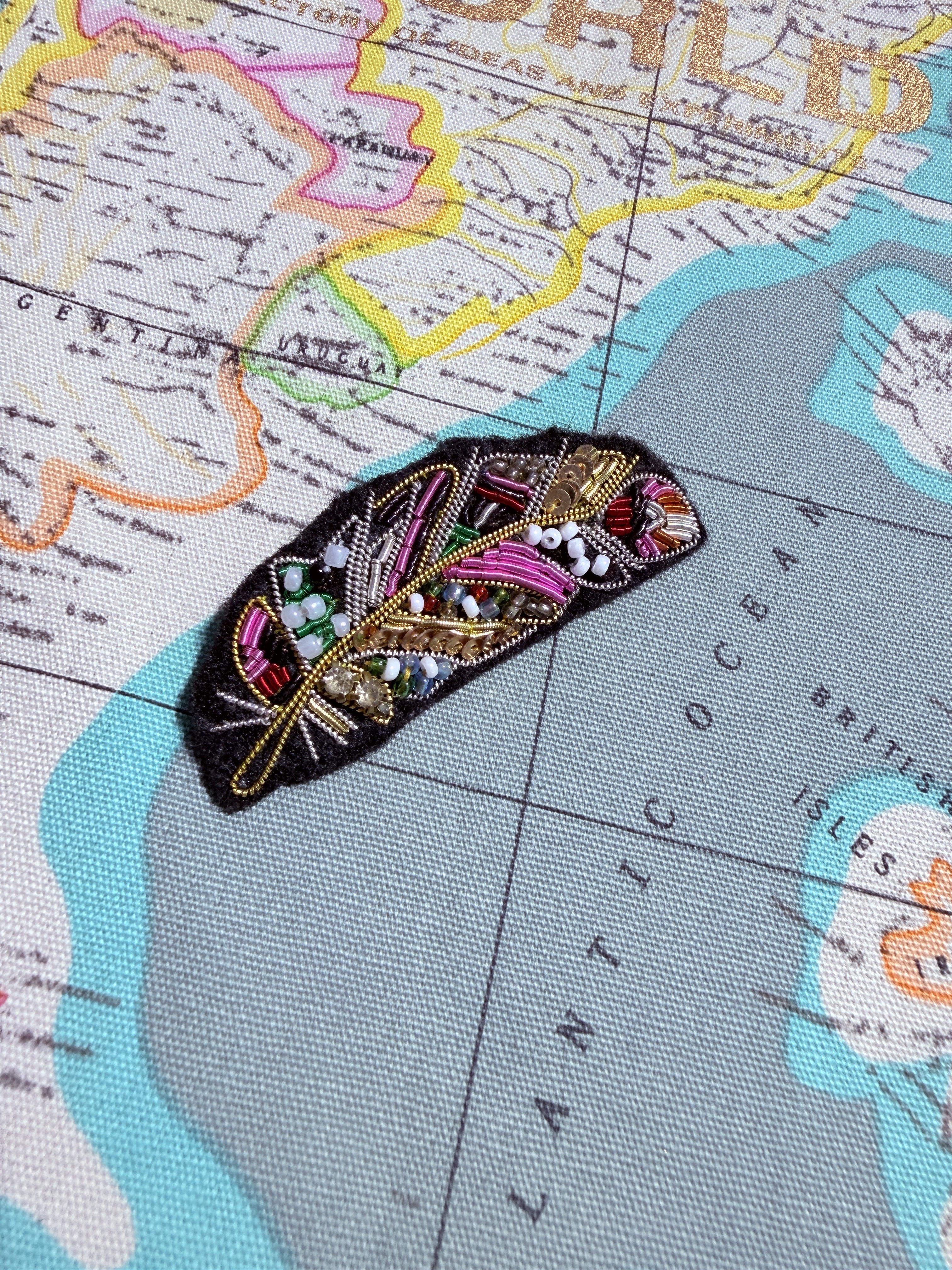WORLD Bullion Brooch - Leaf on Acid