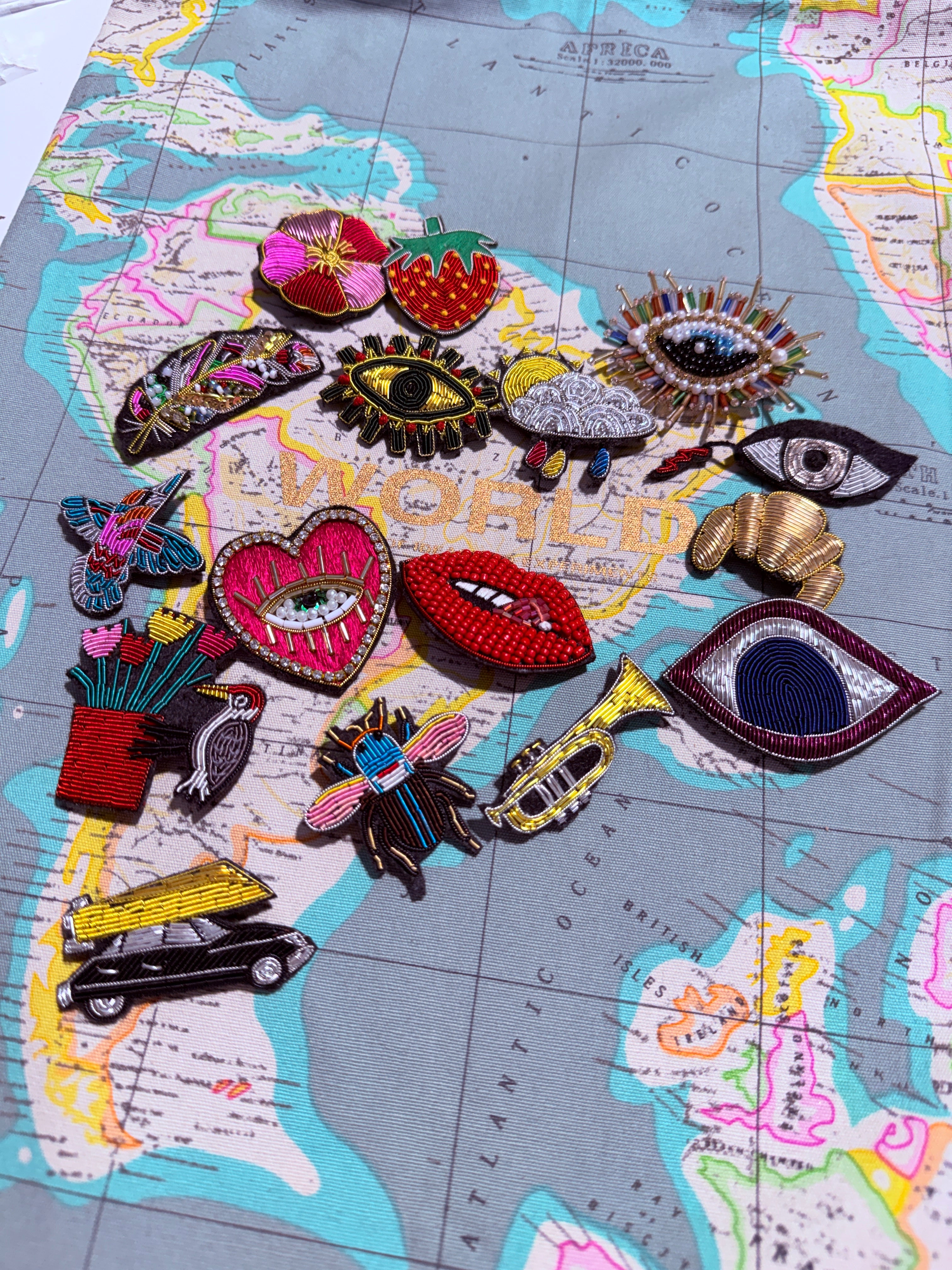 WORLD Bullion Brooch - Busy Buzzy Bee