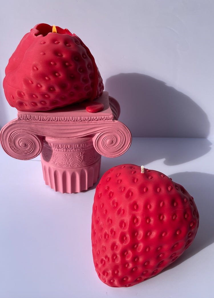 Scented Fable: The Giant Strawberry Candle