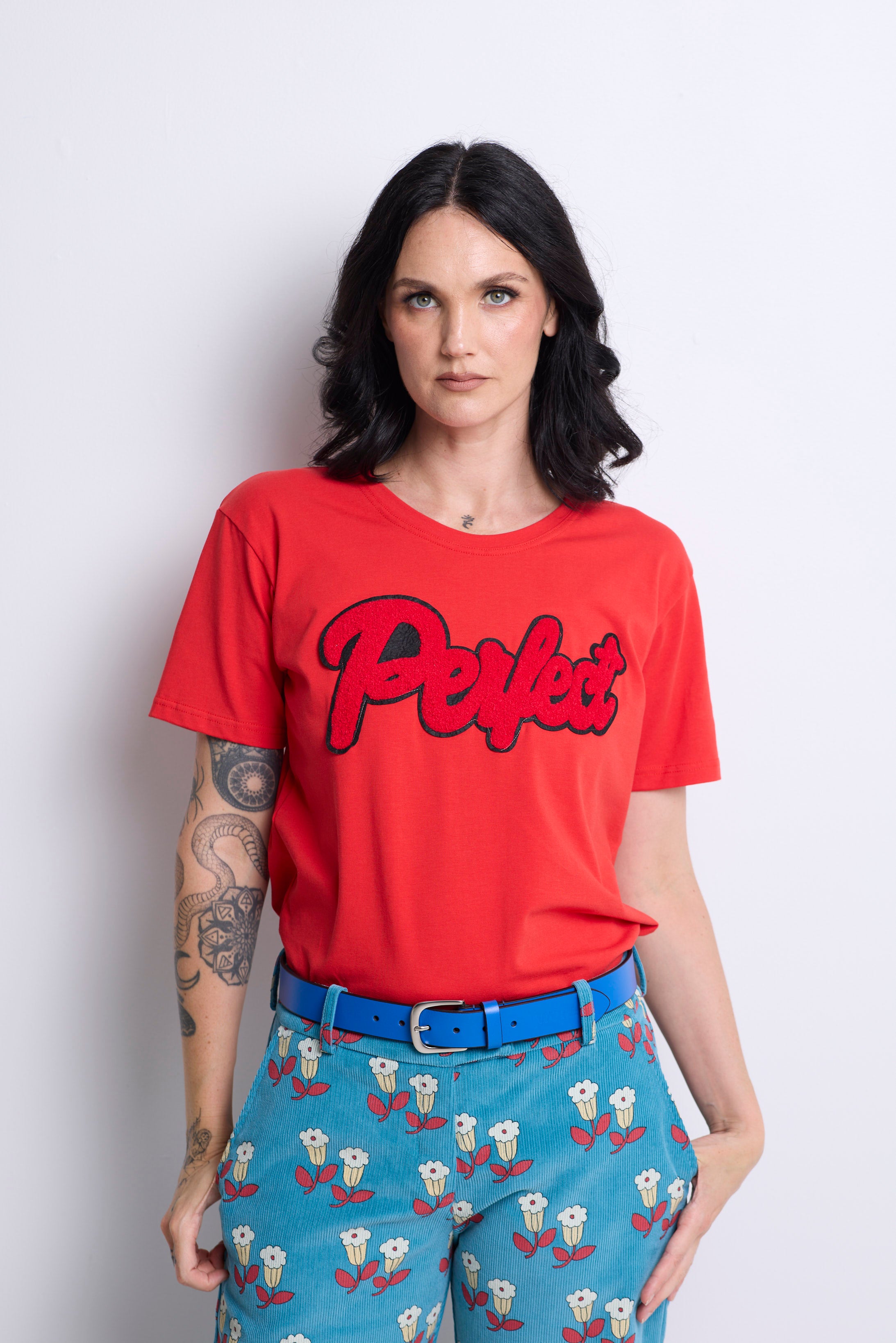 WORLD 5065 Flow T-Shirt Red w/ Embroidered Perfect (UNISEX)
