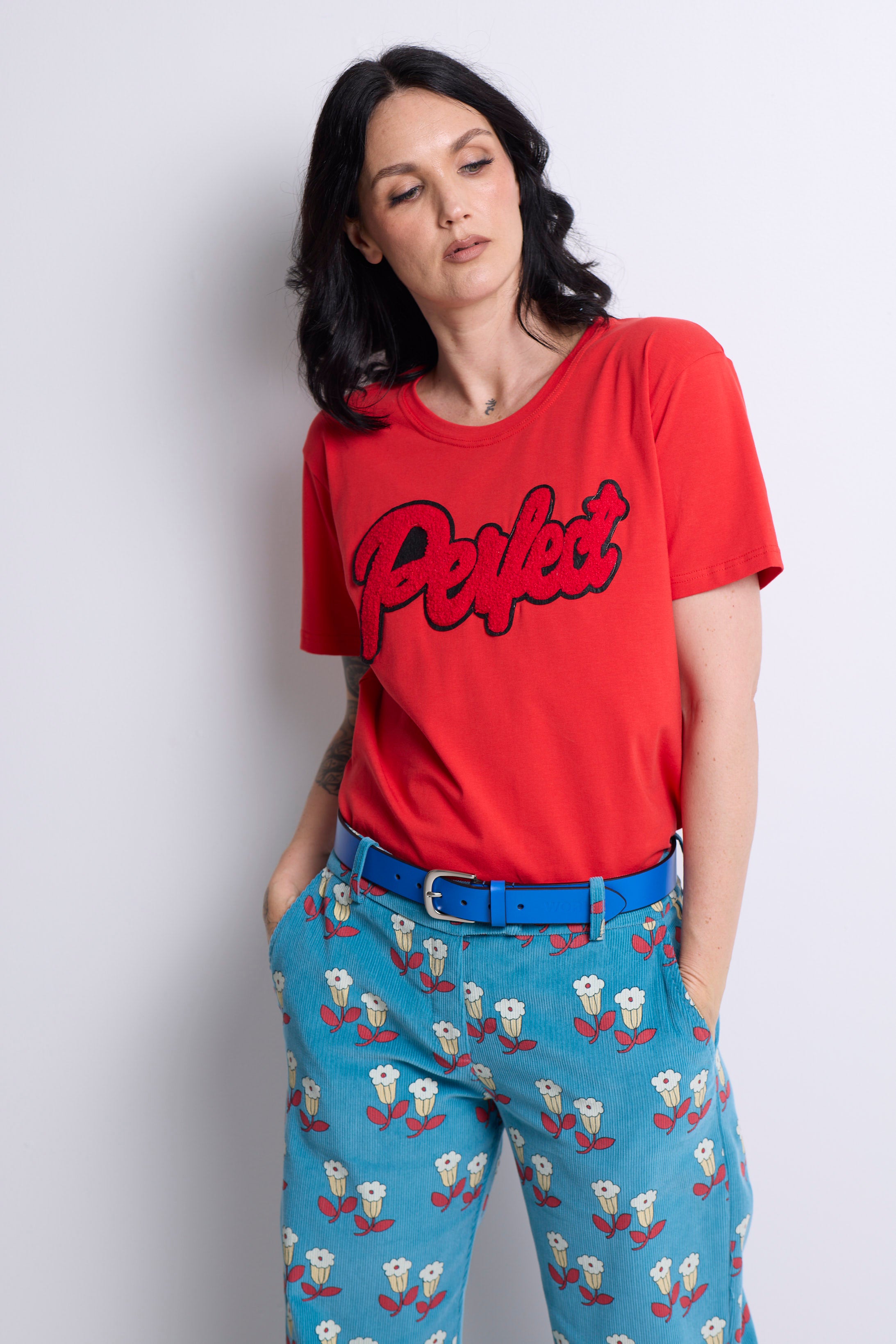 WORLD 5065 Flow T-Shirt Red w/ Embroidered Perfect (UNISEX)