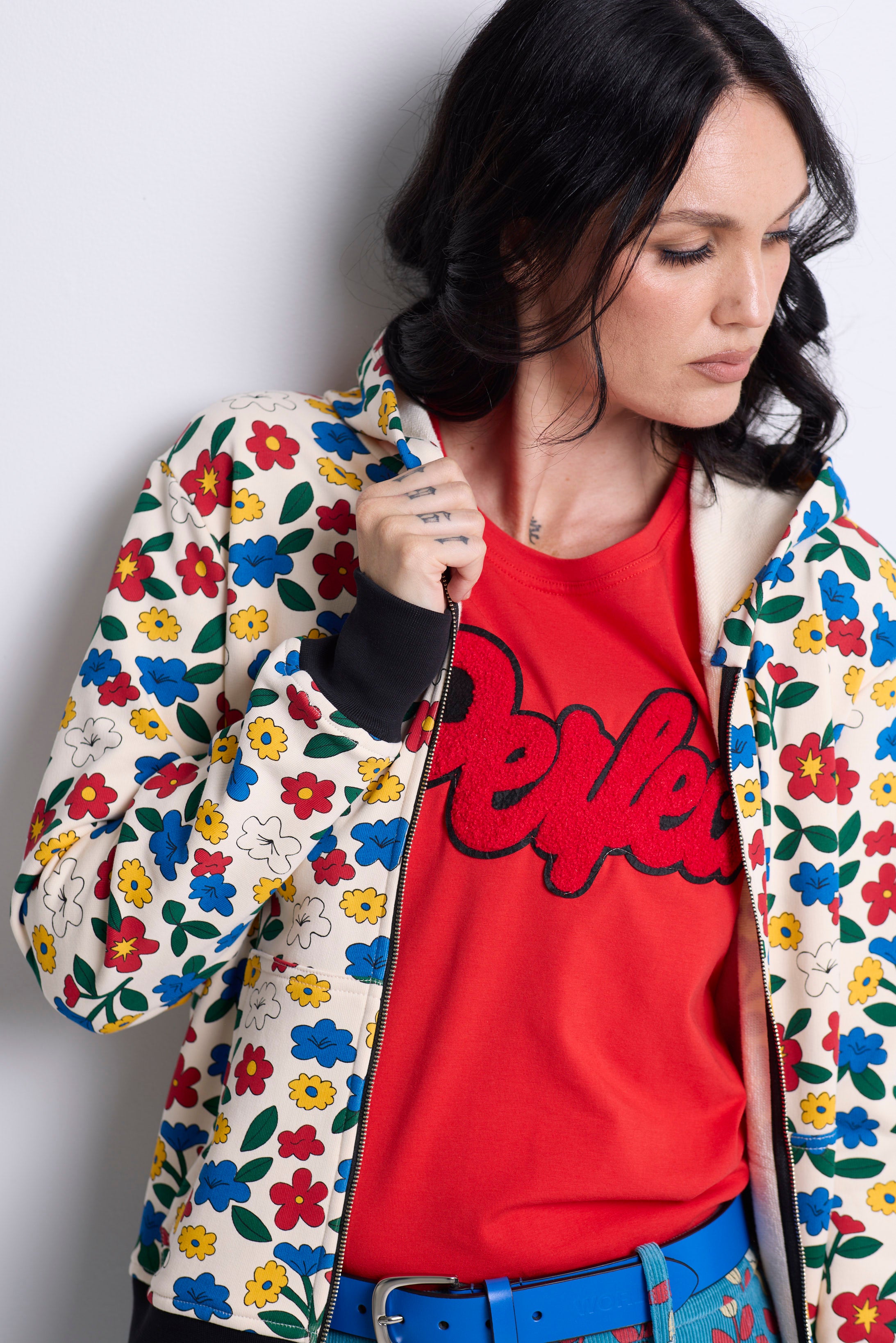 WORLD 5065 Flow T-Shirt Red w/ Embroidered Perfect (UNISEX)