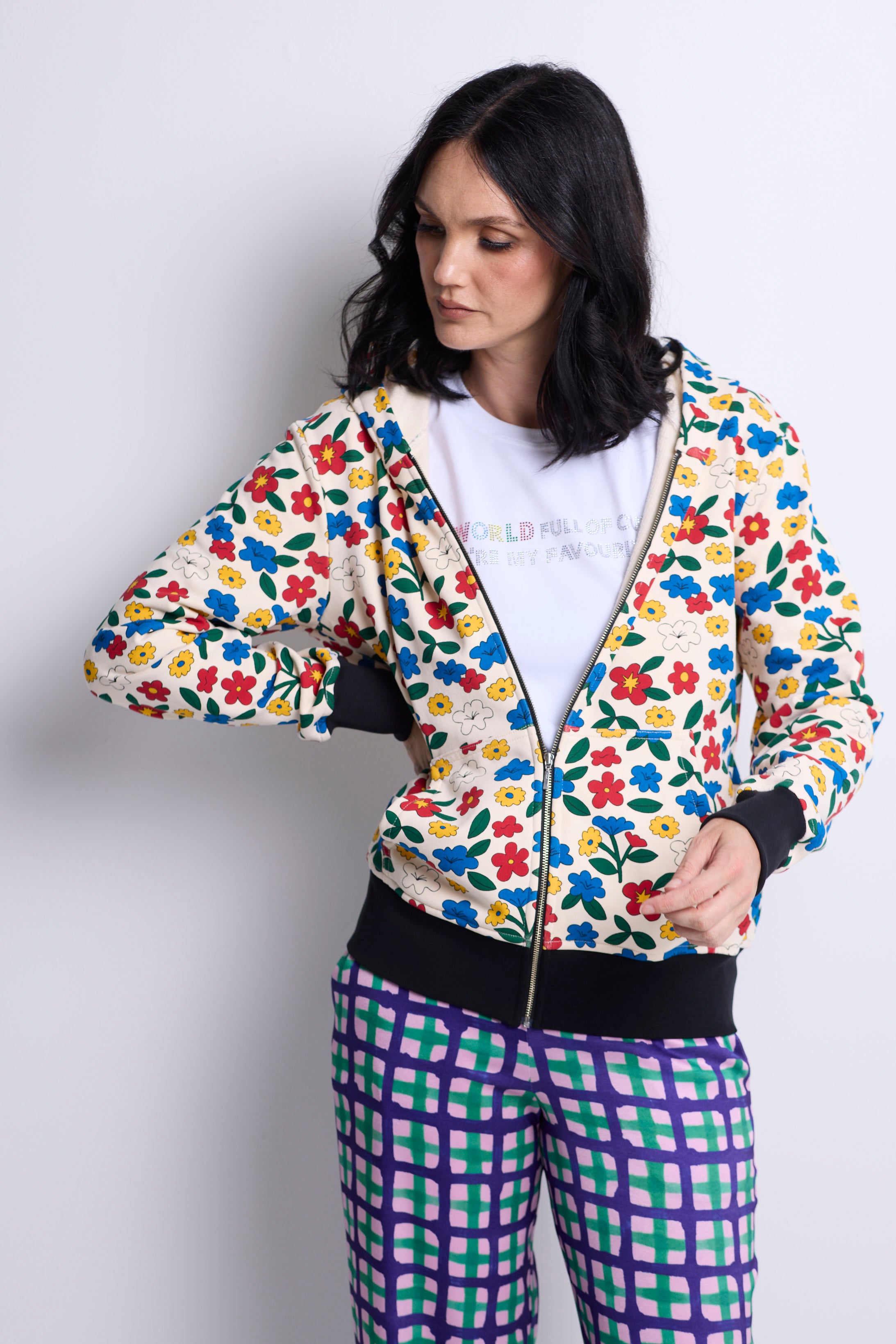 WORLD 5065 Flow T-Shirt White w/ Diamanté In A WORLD  (UNISEX)