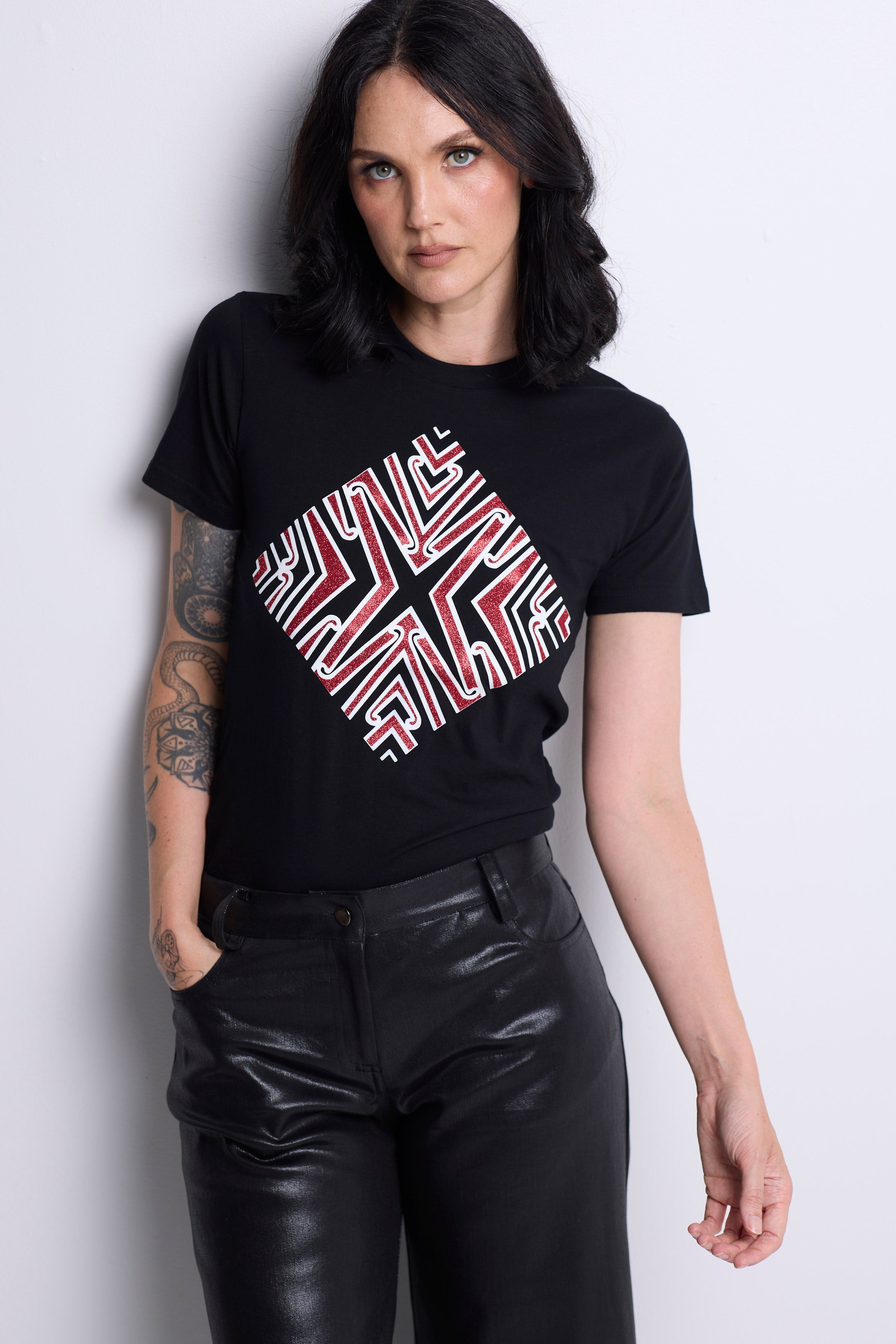 WORLD LOVES REUBEN PATERSON - Listen To Your Kuia T-Shirt - Black