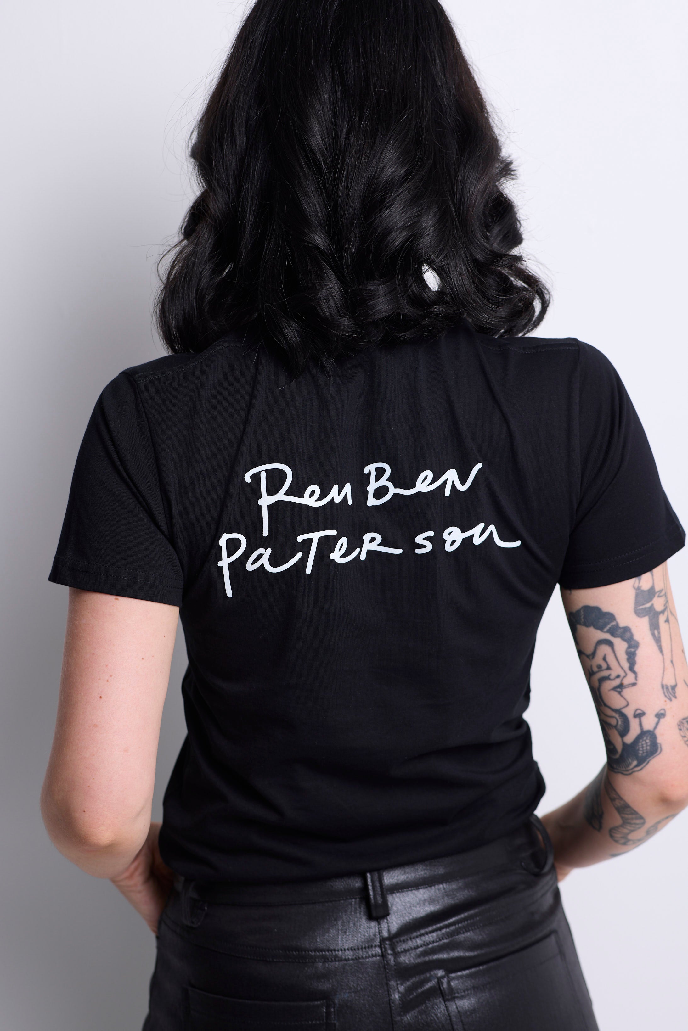 WORLD LOVES REUBEN PATERSON - Listen To Your Kuia T-Shirt - Black