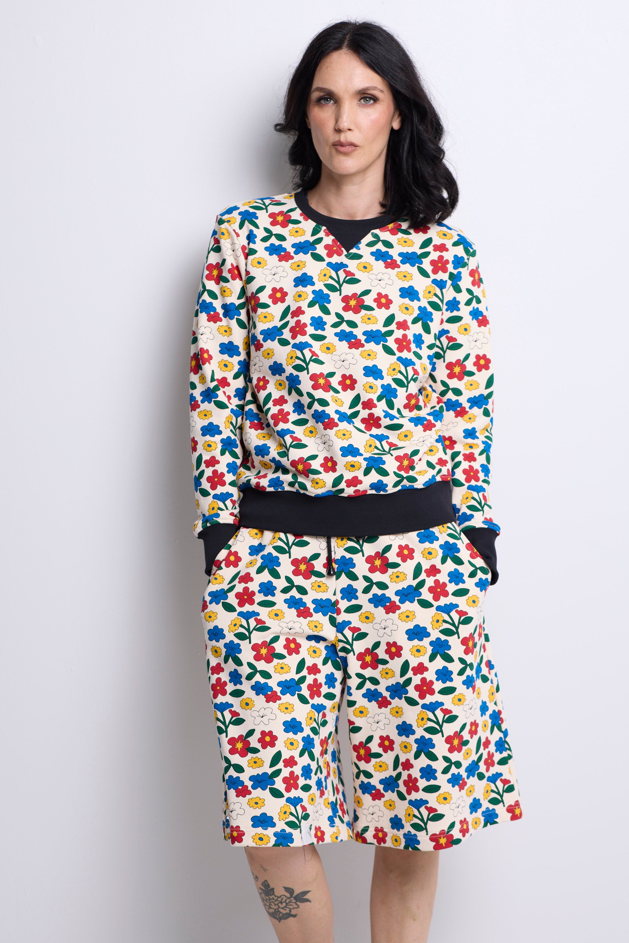 WORLD 5620 Folklore Sweat Shorts (UNISEX)