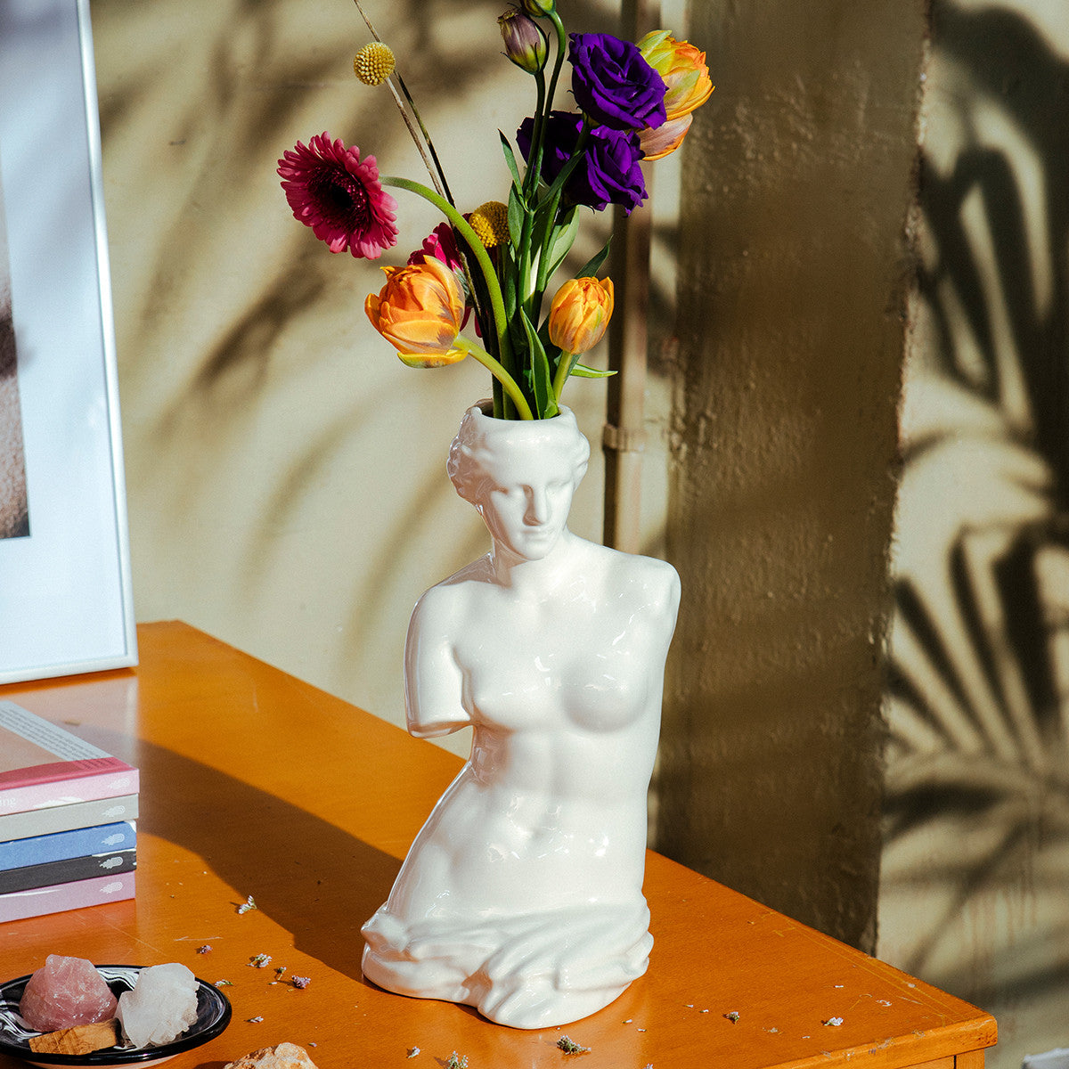 Doiy: Venus Vase White