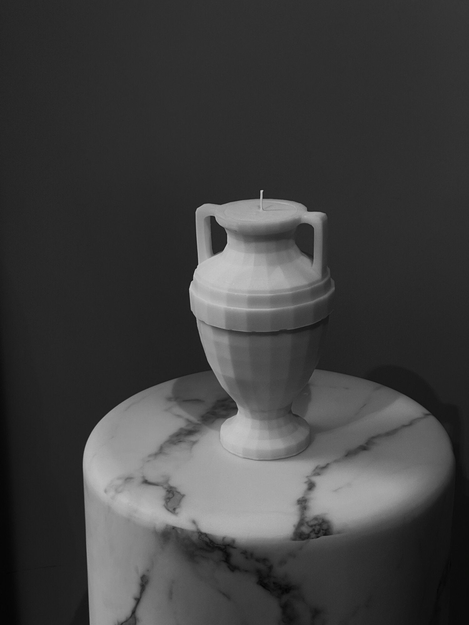The Busted Gentleman - Amphora Sculpture Candle