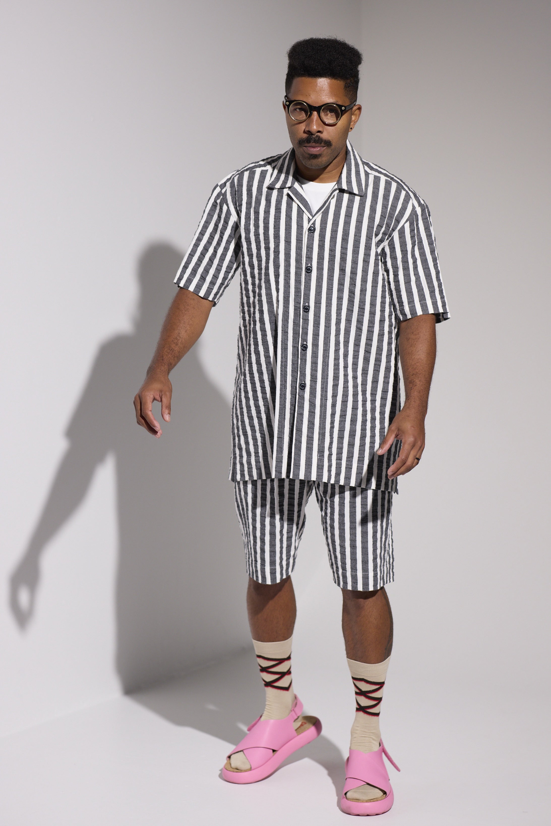 WORLDman 5151B Quincy S/S Bowling Shirt Seersucker Stripe Black & White
